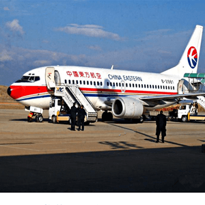 长春机场空运航空快运业稳步发展的原因是什么？